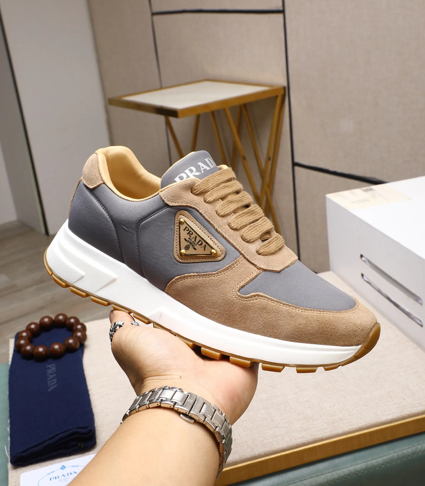 Men's shoes💰460🌹🌹[PRADA—Prada] latest model🙈original replica! 👟👟👟Available here. The workmanship is top-notch. The upper is made from Italy. 🇮🇹Imported first-layer cowhide. ❗️Breathable genuine leather lining @Suitable for travel. The original version has an enlarged engraved sole, making it suitable for all kinds of travels, showing low-key luxury. Let quality speak for itself. Color: Size: 38-44